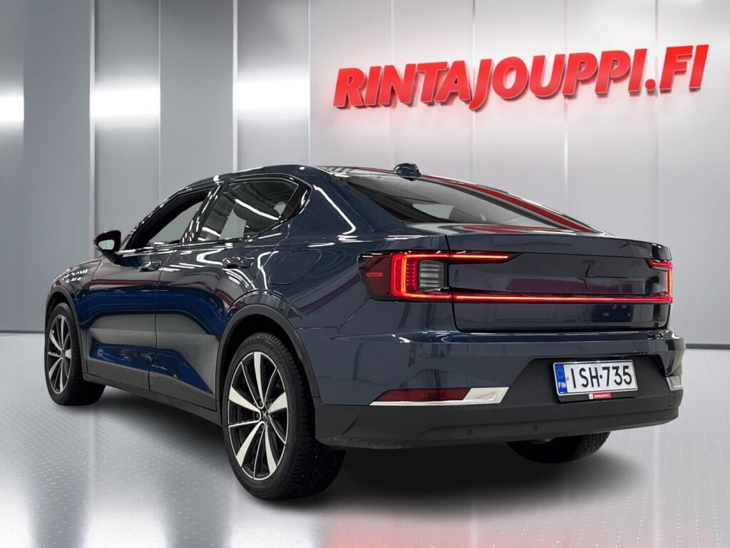 Polestar 2 2021 met.sininen