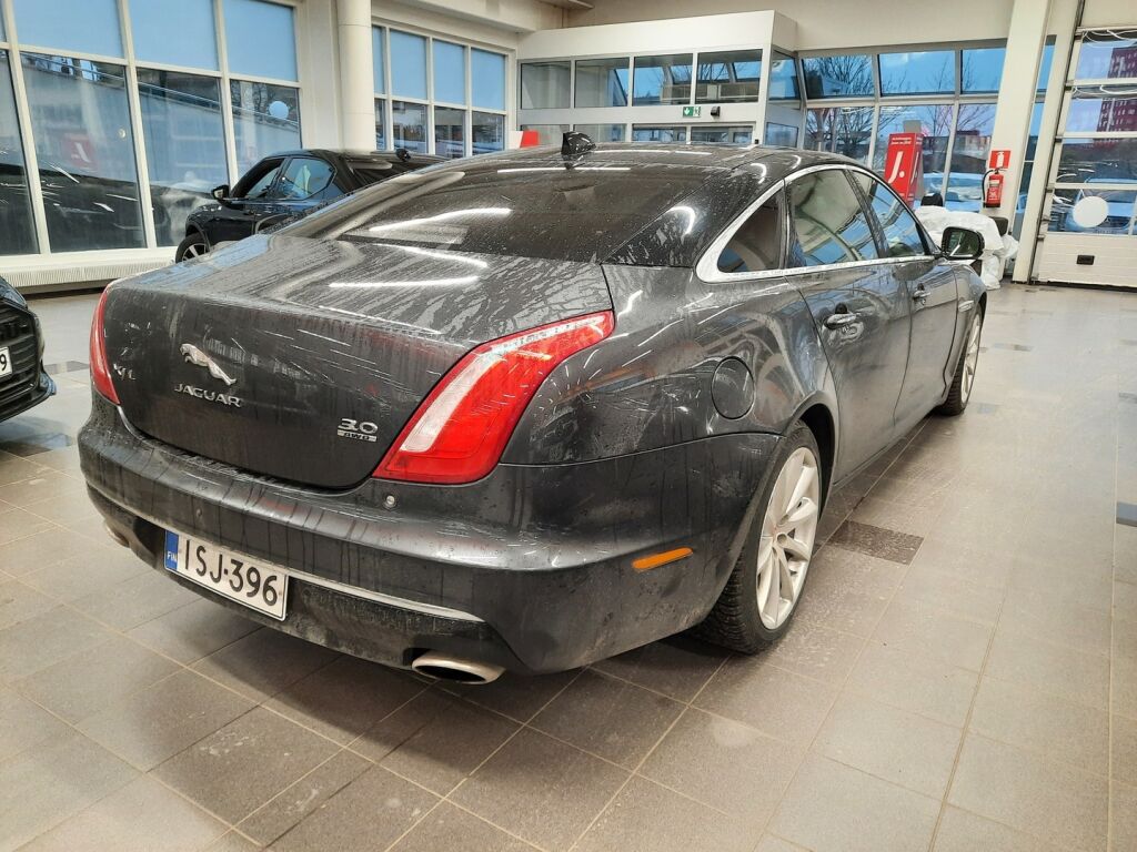 Jaguar XJ 2017 Harmaa