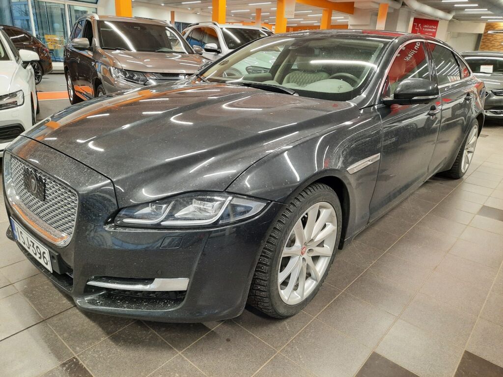 Jaguar XJ 2017 Harmaa