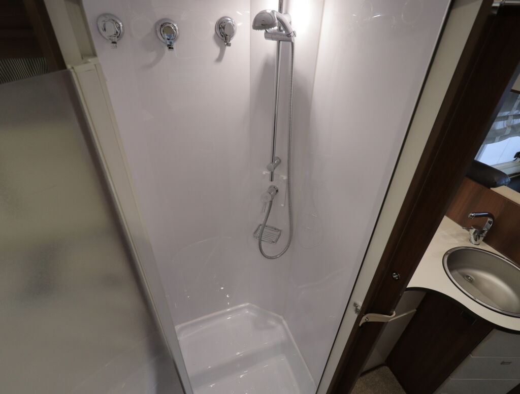 Mc louis SOVEREIGN 73 2016 Valkoinen