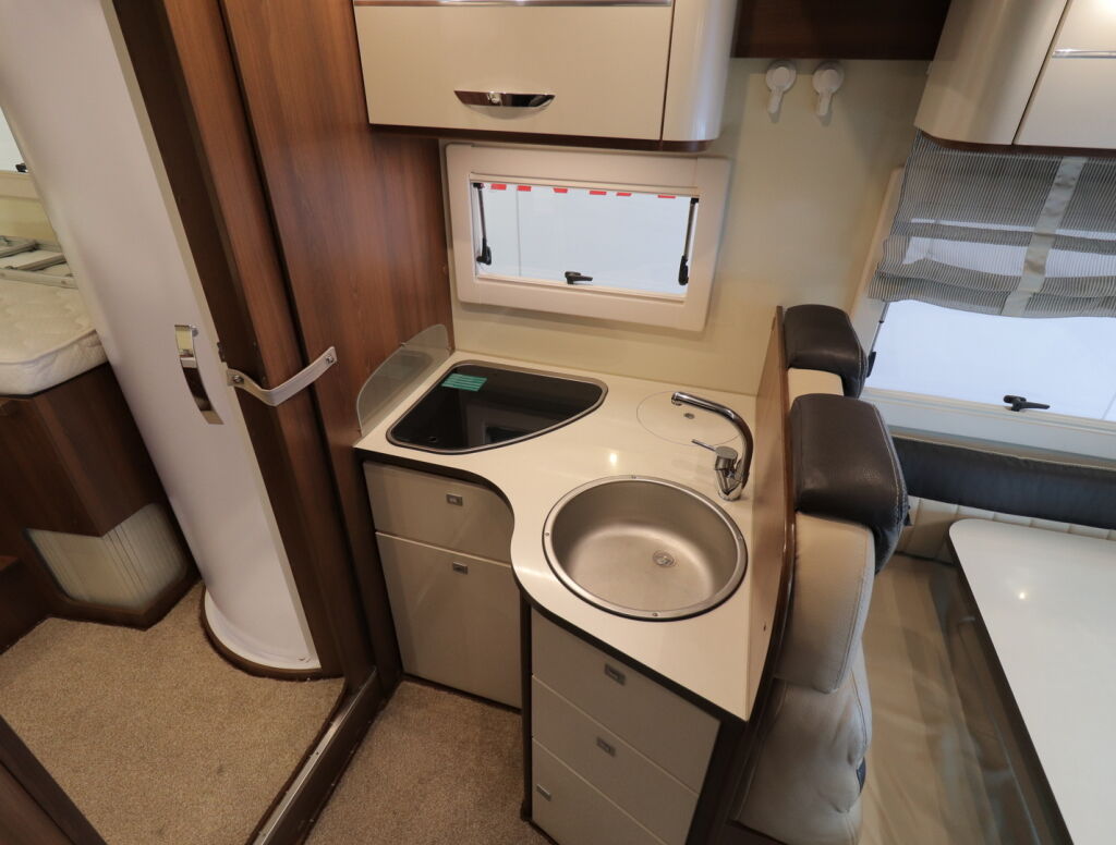 Mc louis SOVEREIGN 73 2016 Valkoinen