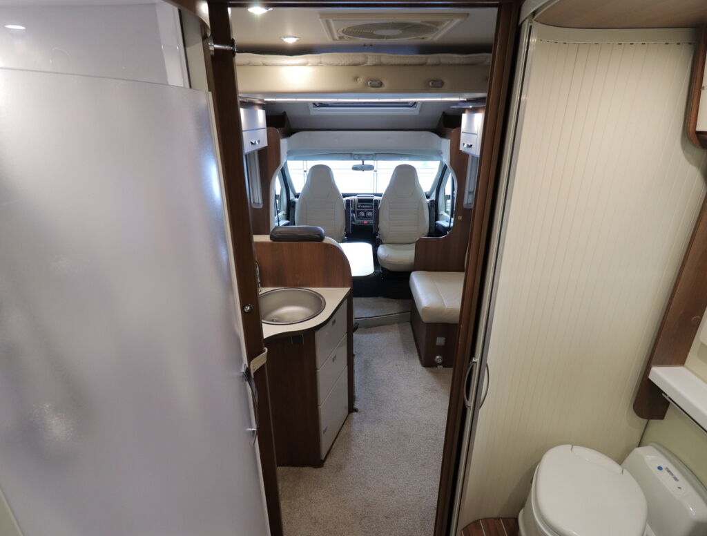 Mc louis SOVEREIGN 73 2016 Valkoinen