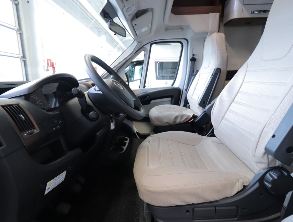 Mc louis SOVEREIGN 73 2016 Valkoinen