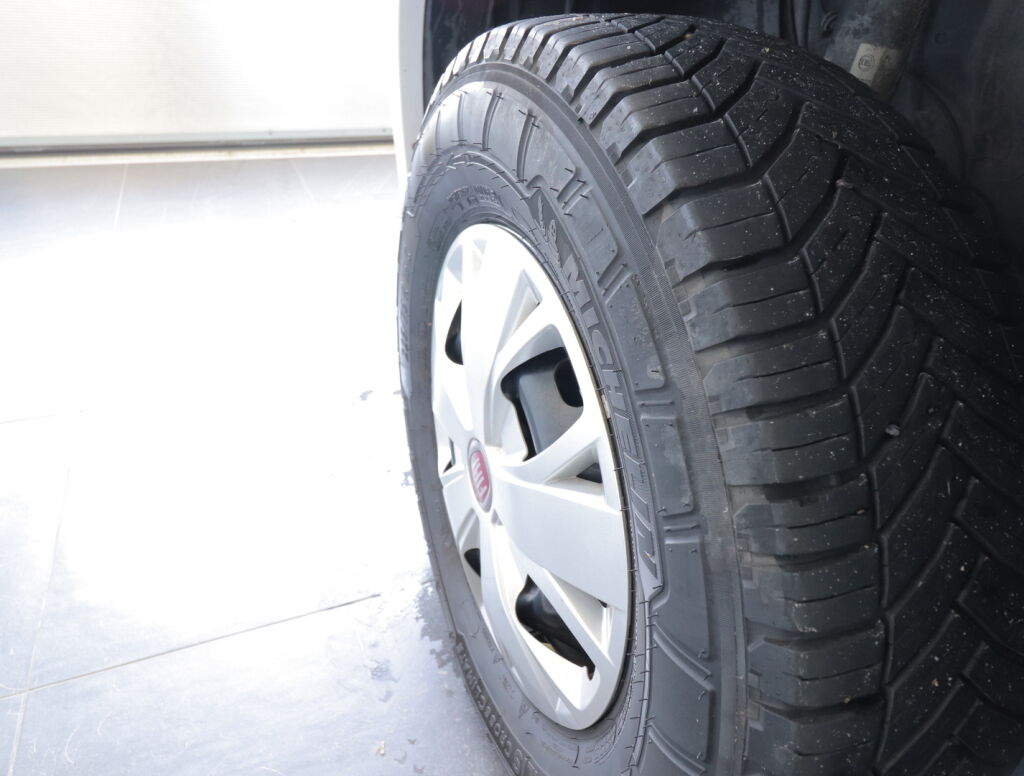 Mc louis SOVEREIGN 73 2016 Valkoinen