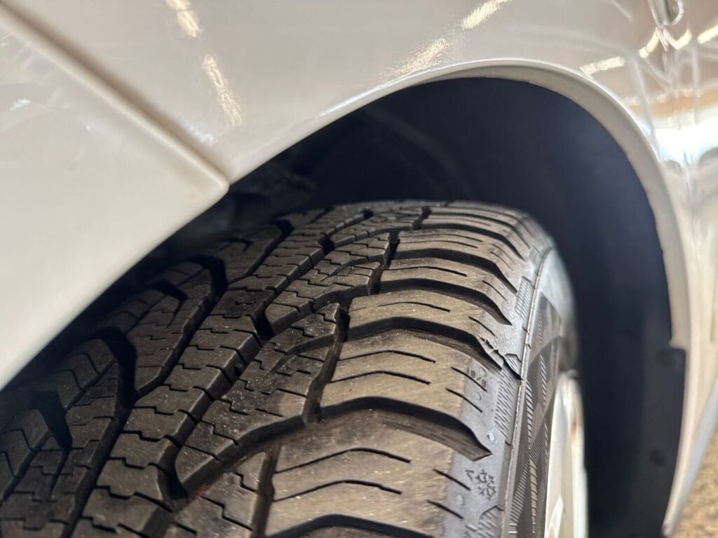 Ford Tourneo Courier 2020 Valkoinen