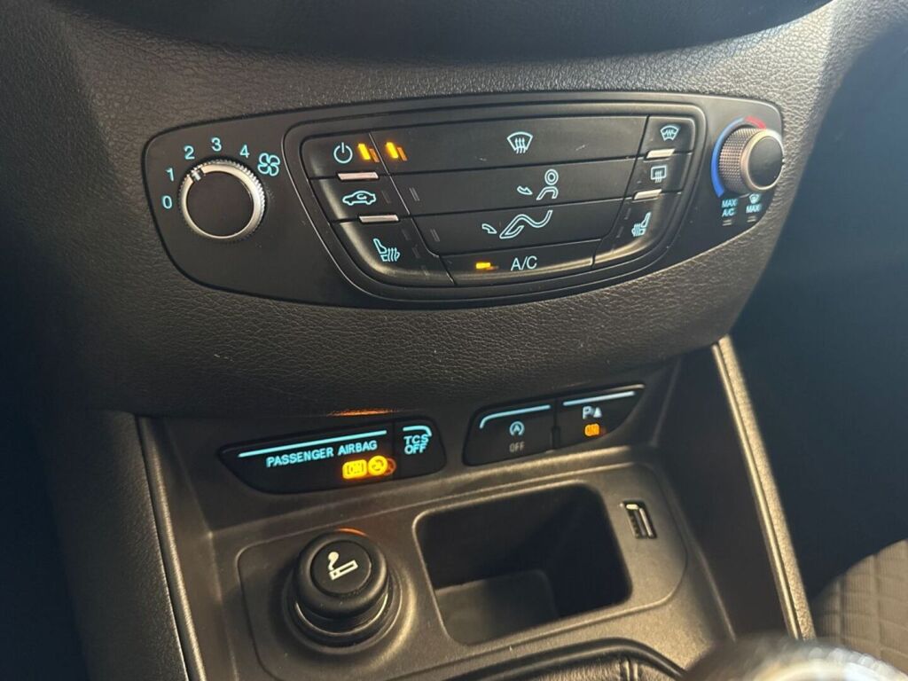 Ford Tourneo Courier 2020 Valkoinen