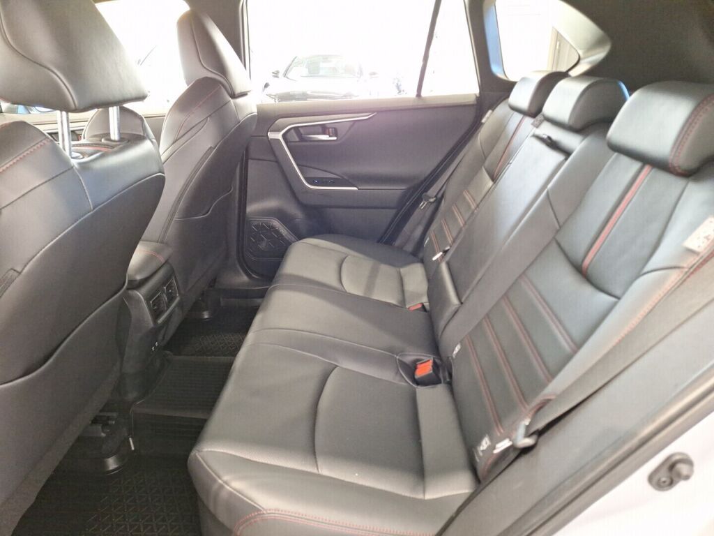 Toyota RAV4 Plug-in 2021 