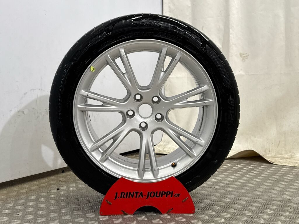 Tesla Model Y 2022 Harmaa