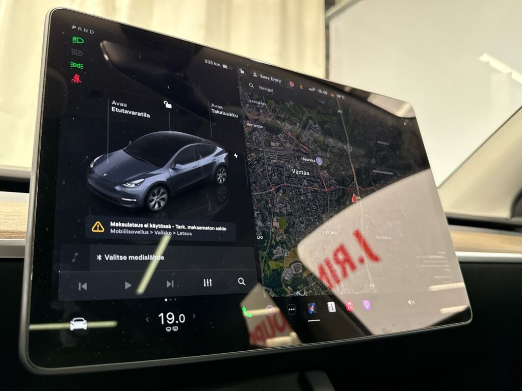 Tesla Model Y 2022 Harmaa