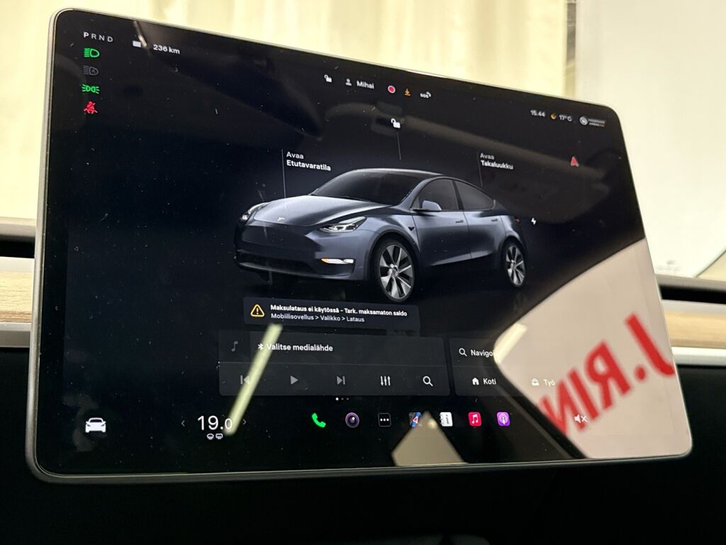 Tesla Model Y 2022 Harmaa