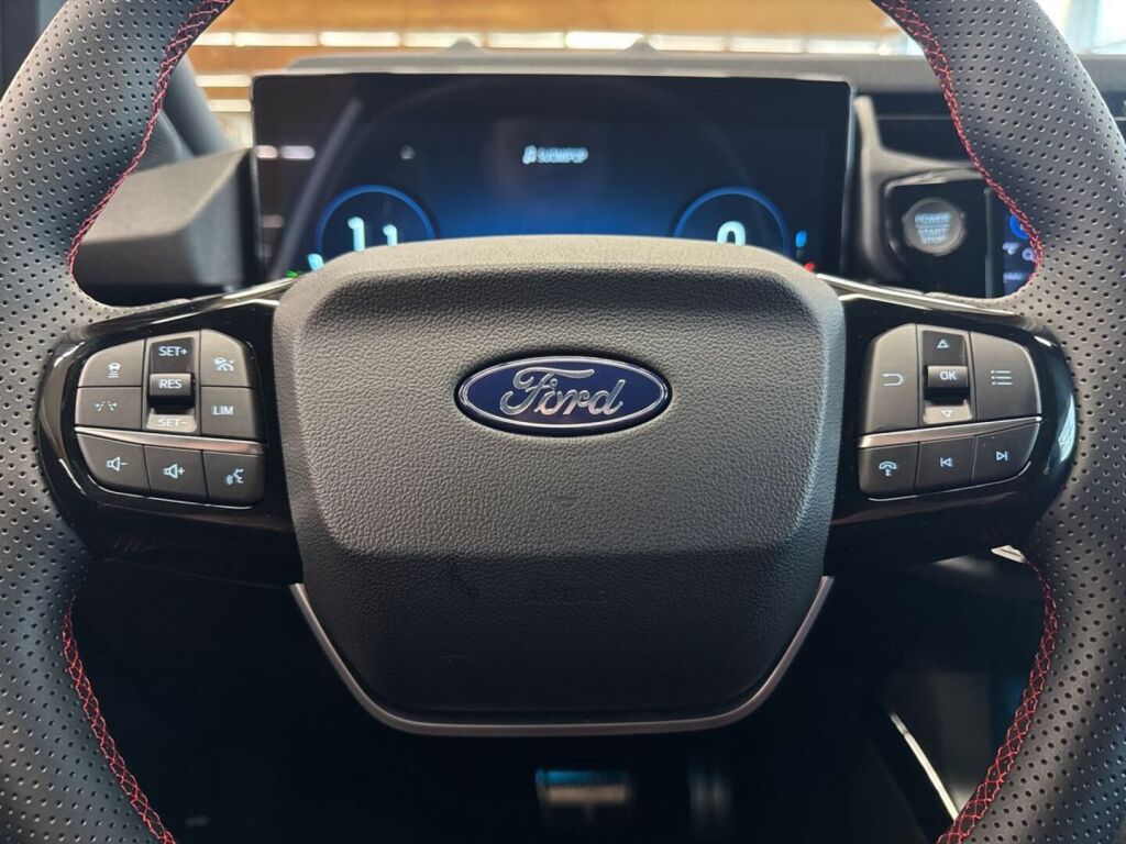 Ford Puma 2025 Frozen White