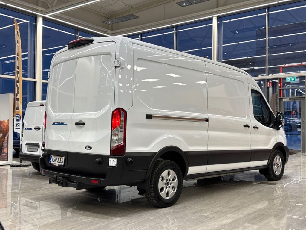 Ford Transit 2026 Frozen White