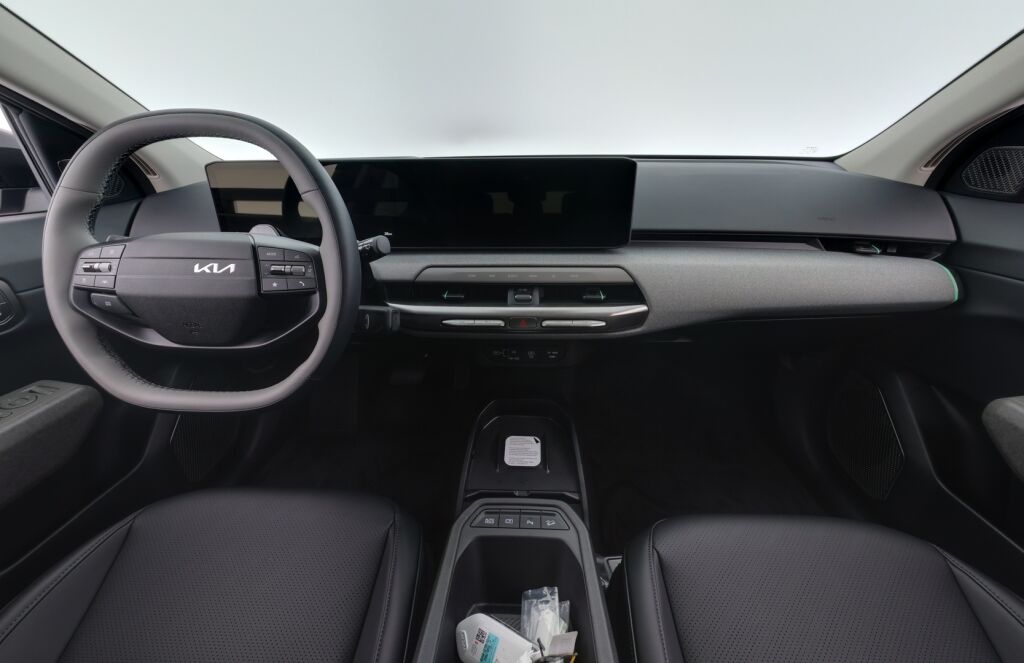 Kia EV4 2026 Musta