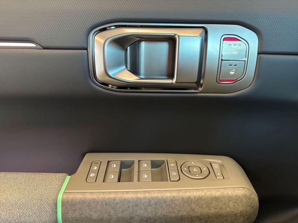 Kia EV4 2026 Valkoinen