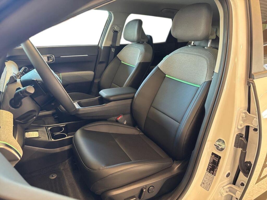 Kia EV4 2026 Valkoinen