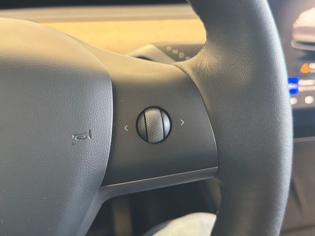 Tesla Model Y 2022 Valkoinen