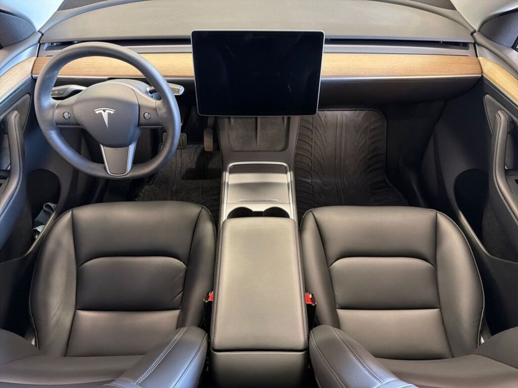 Tesla Model Y 2022 Valkoinen
