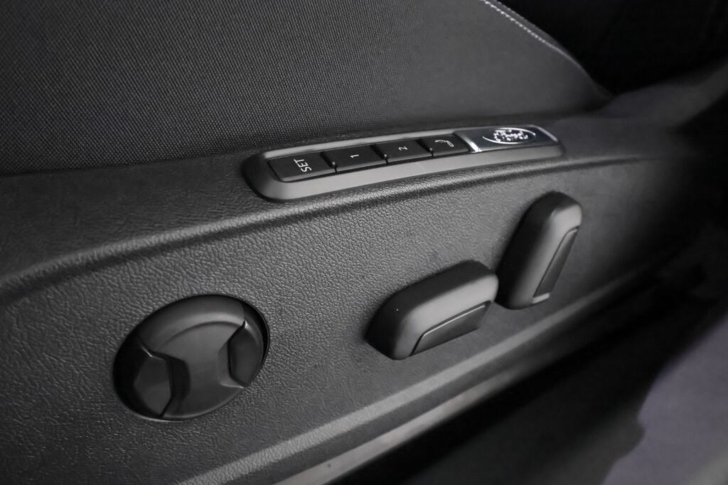 Ford Explorer 2026 Harmaa