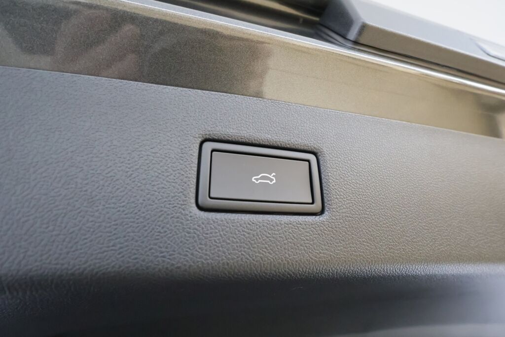 Ford Explorer 2026 Harmaa