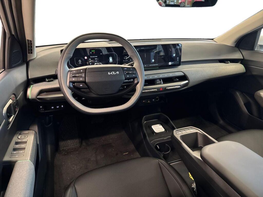 Kia EV4 2026 Valkoinen