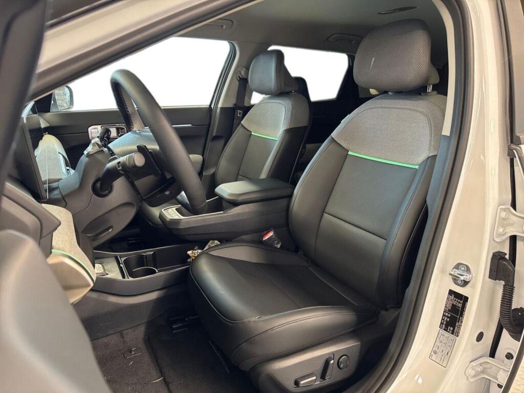 Kia EV4 2026 Valkoinen