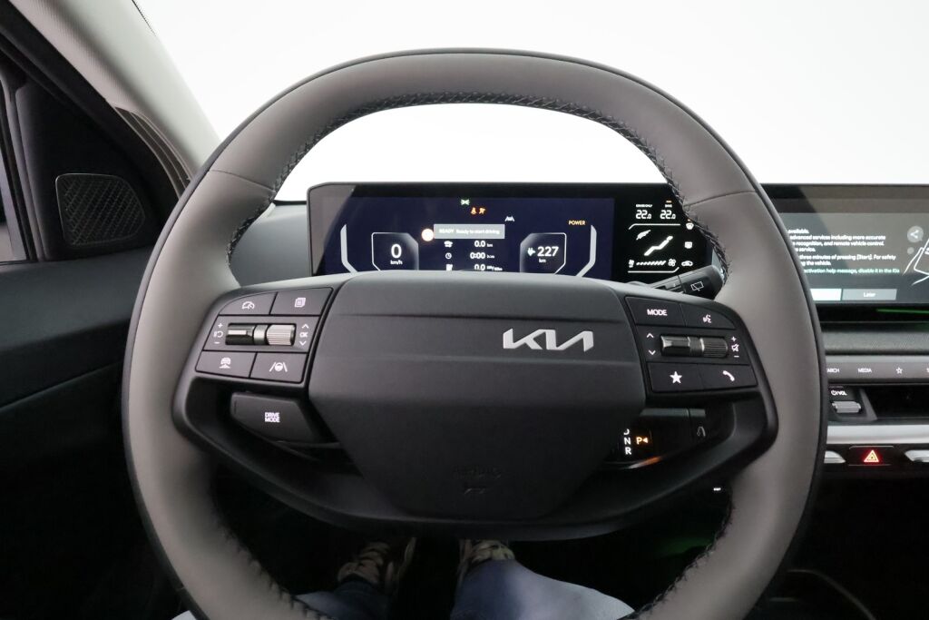 Kia EV4 2026 Musta