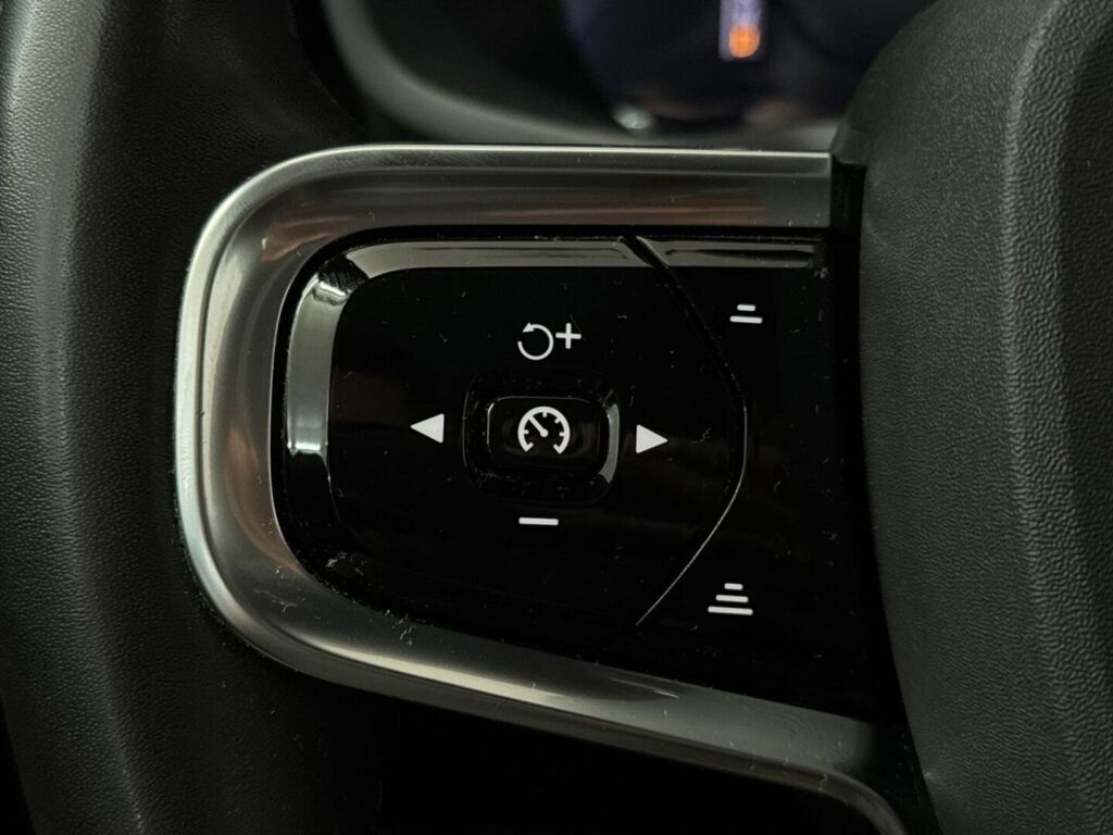 Polestar 2 2021 Harmaa