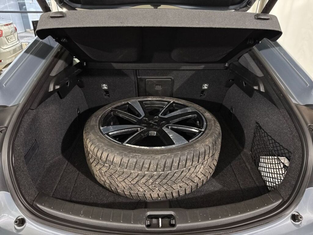 Polestar 2 2021 Harmaa