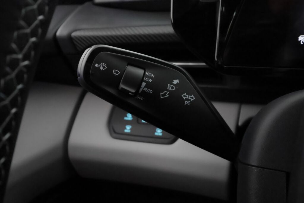 Ford Capri 2025 Musta