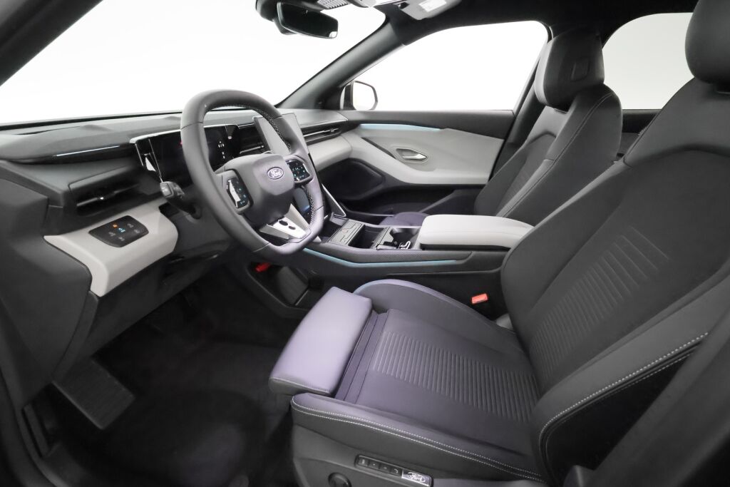 Ford Capri 2025 Musta