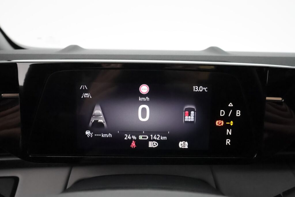 Ford Capri 2025 Musta