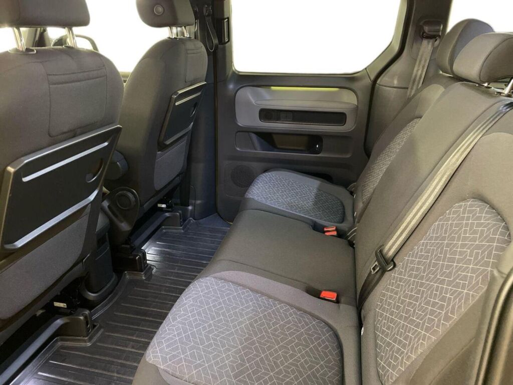 Volkswagen ID. Buzz 2023 Valkoinen