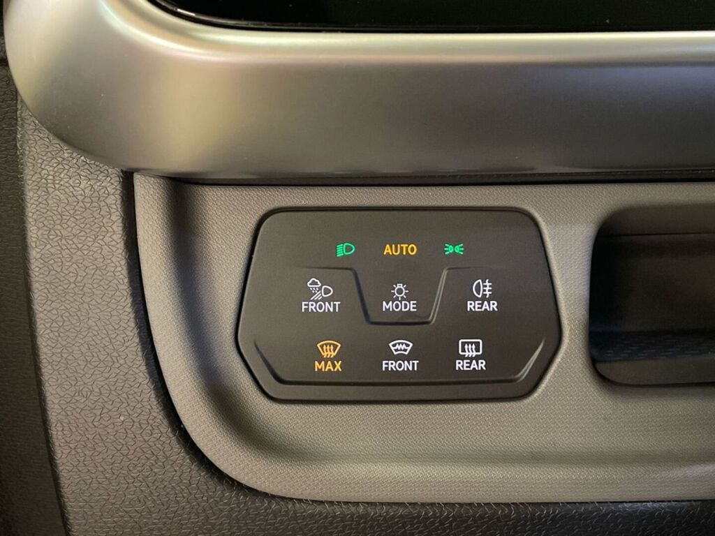 Volkswagen ID. Buzz 2023 Valkoinen