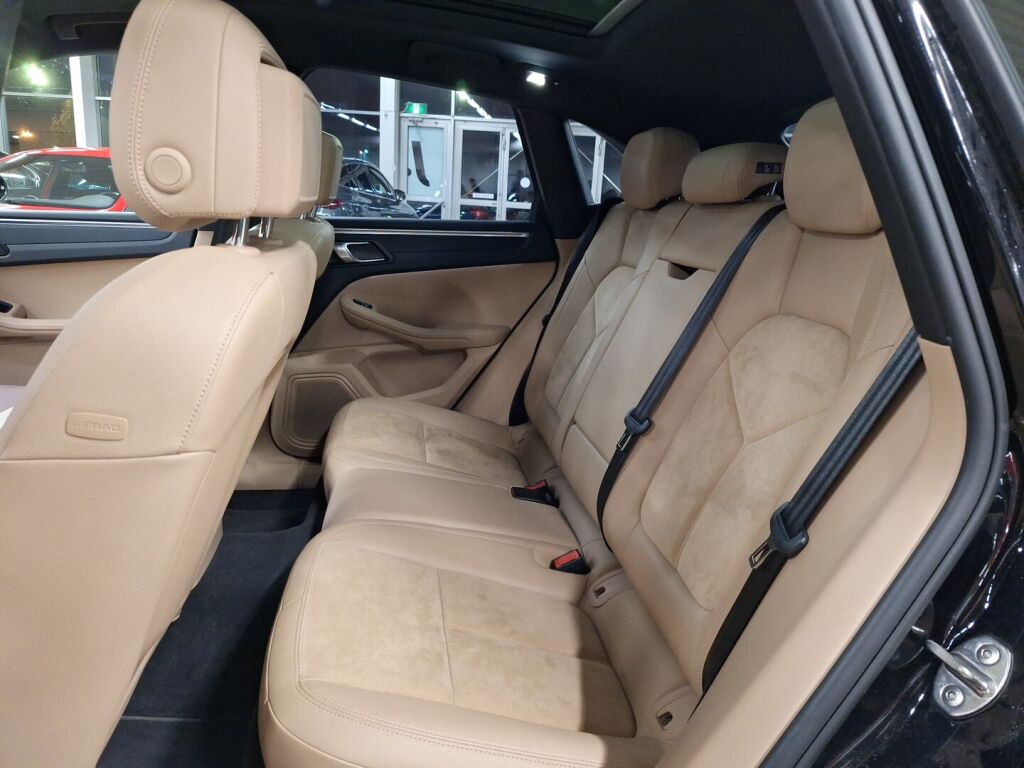 Porsche Macan 2018 Musta