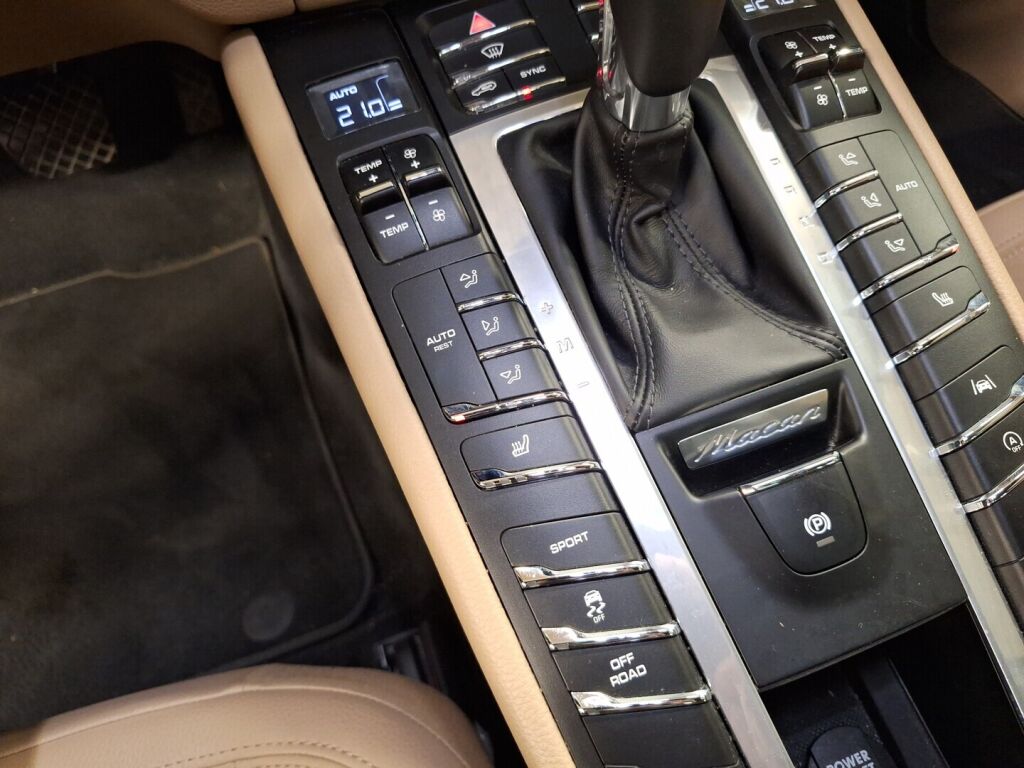 Porsche Macan 2018 Musta