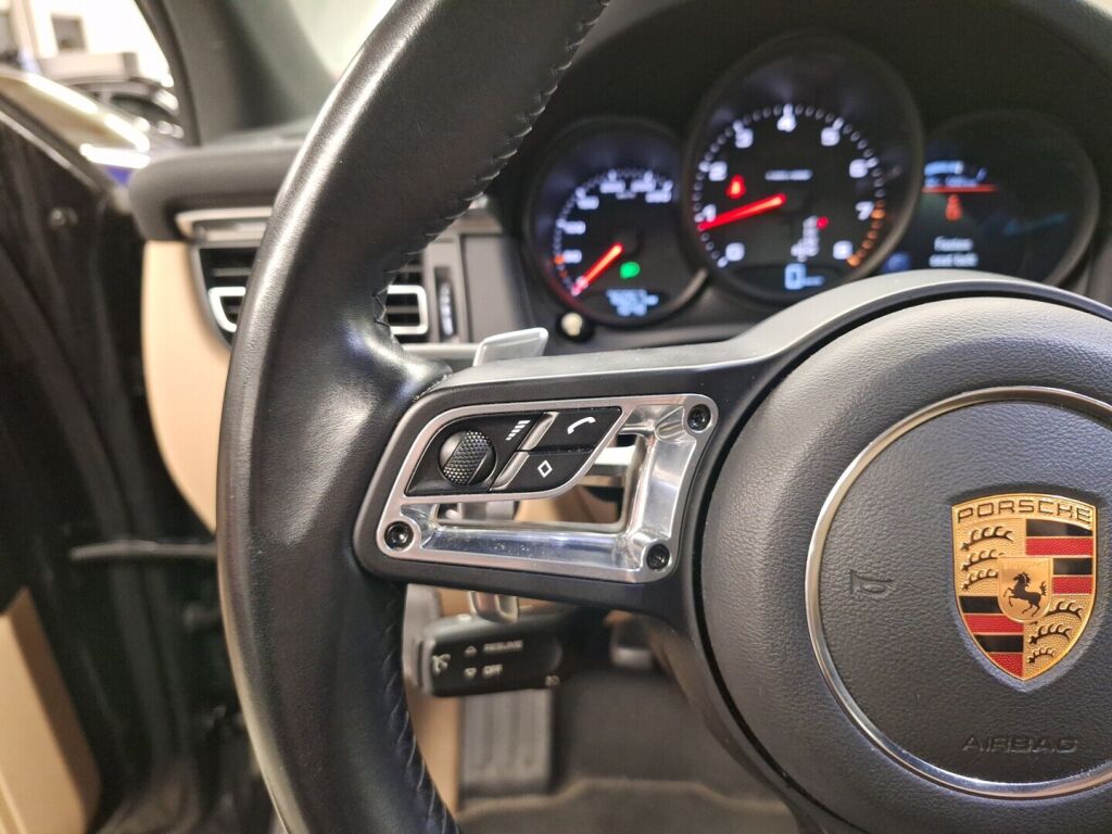 Porsche Macan 2018 Musta