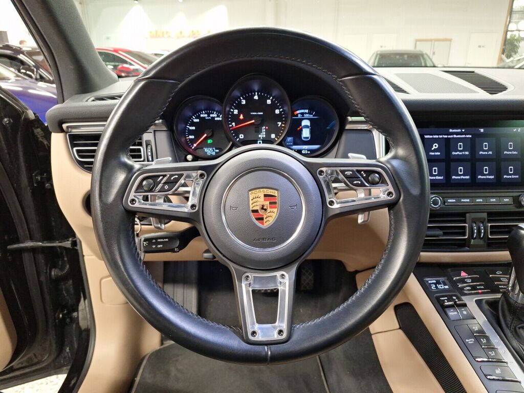 Porsche Macan 2018 Musta