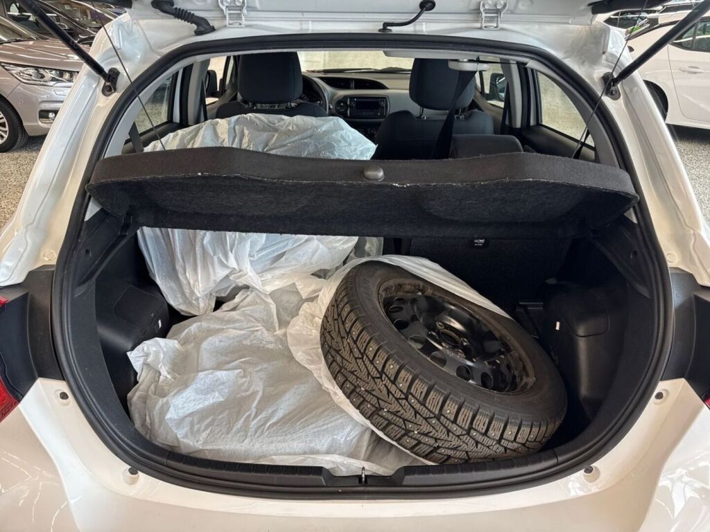 Toyota Yaris 2020 Valkoinen