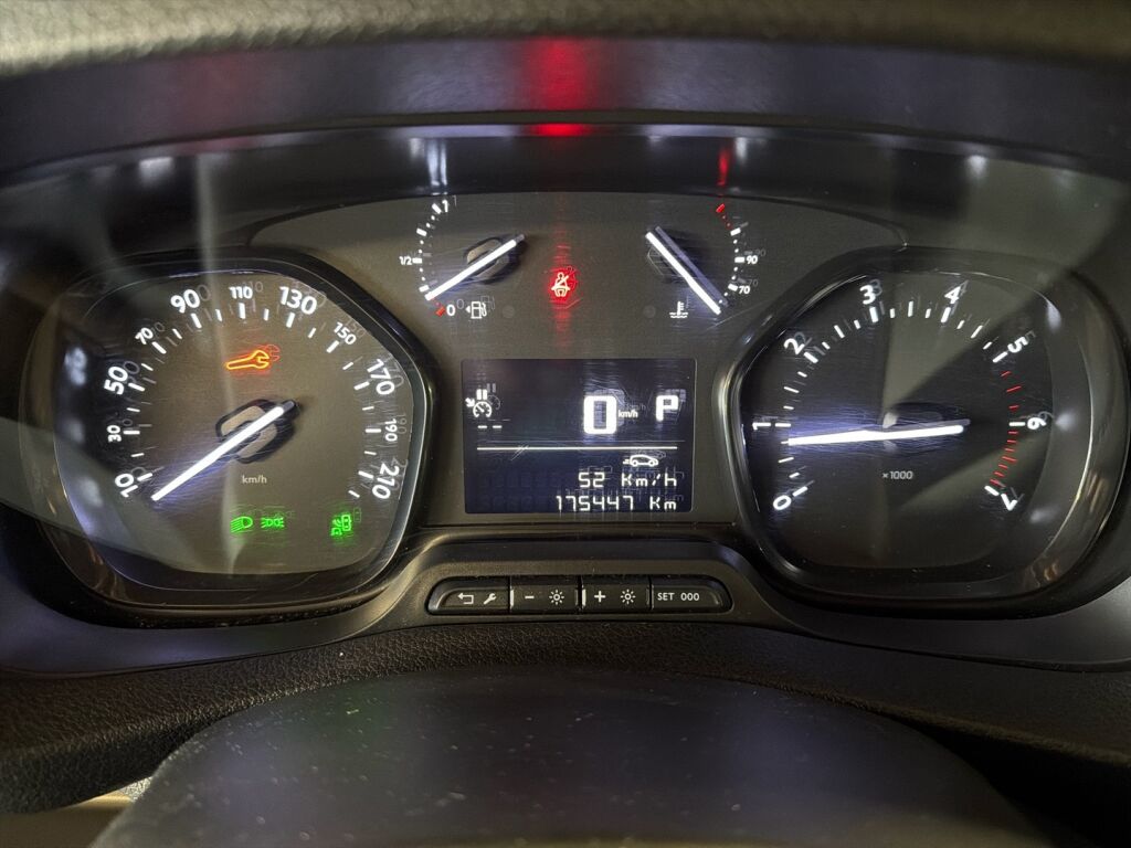 Citroen Jumpy 2020 Valkoinen