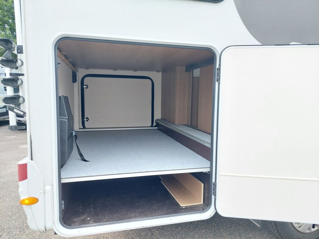 Carado A 464 2021 Valkoinen