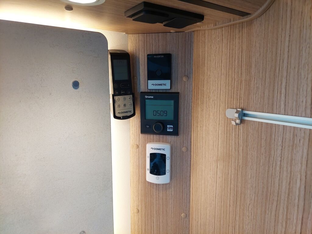 Carado A 464 2021 Valkoinen