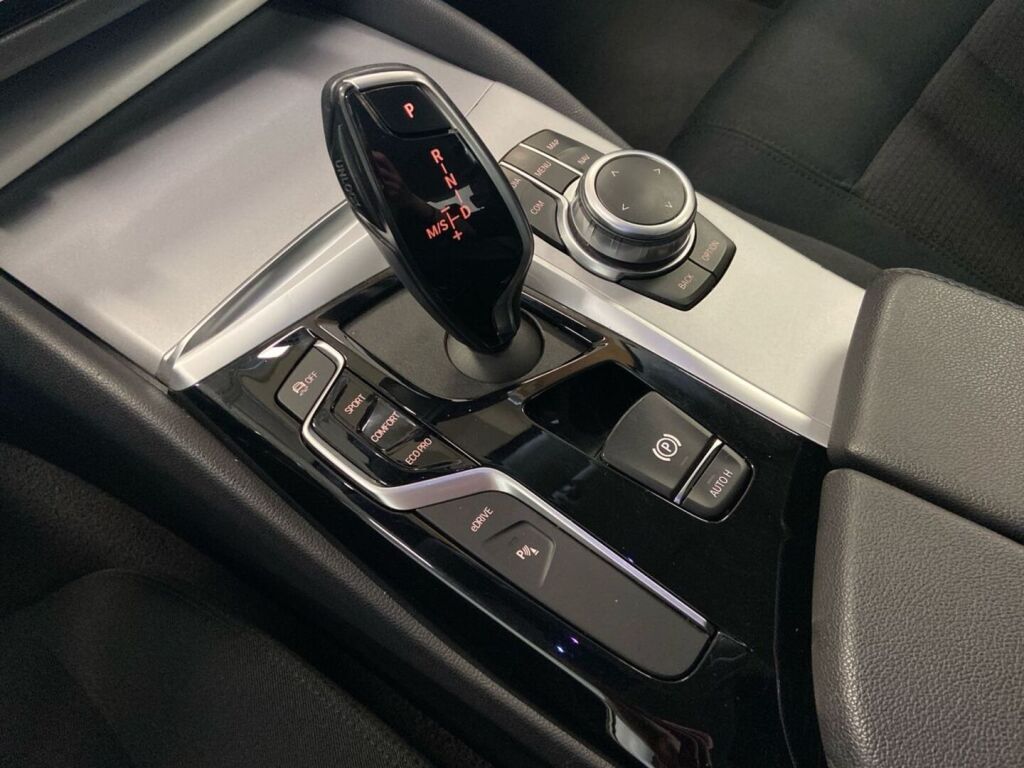 BMW 530 2019 Musta