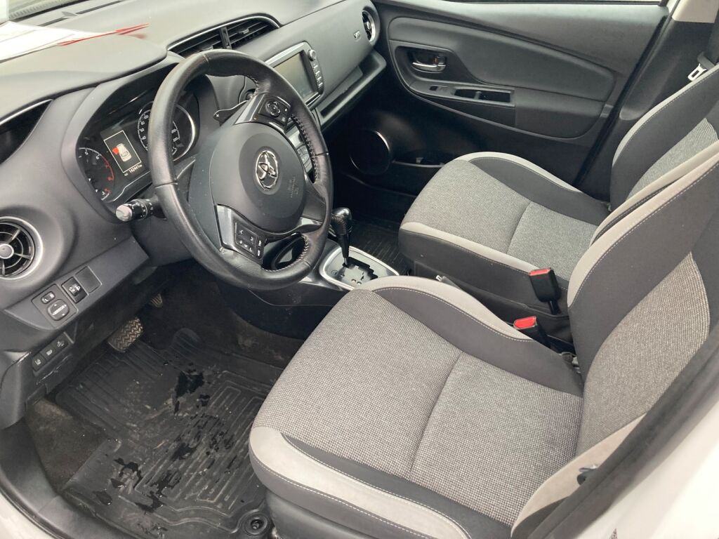 Toyota Yaris 2020 Valkoinen