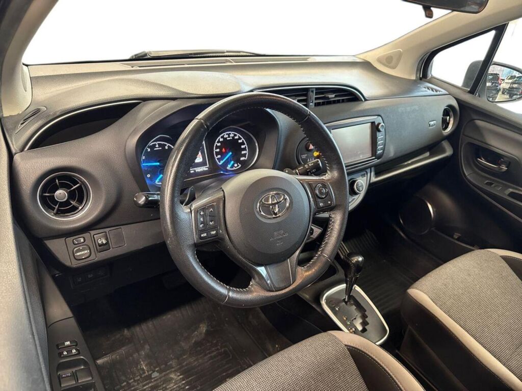 Toyota Yaris 2020 Valkoinen