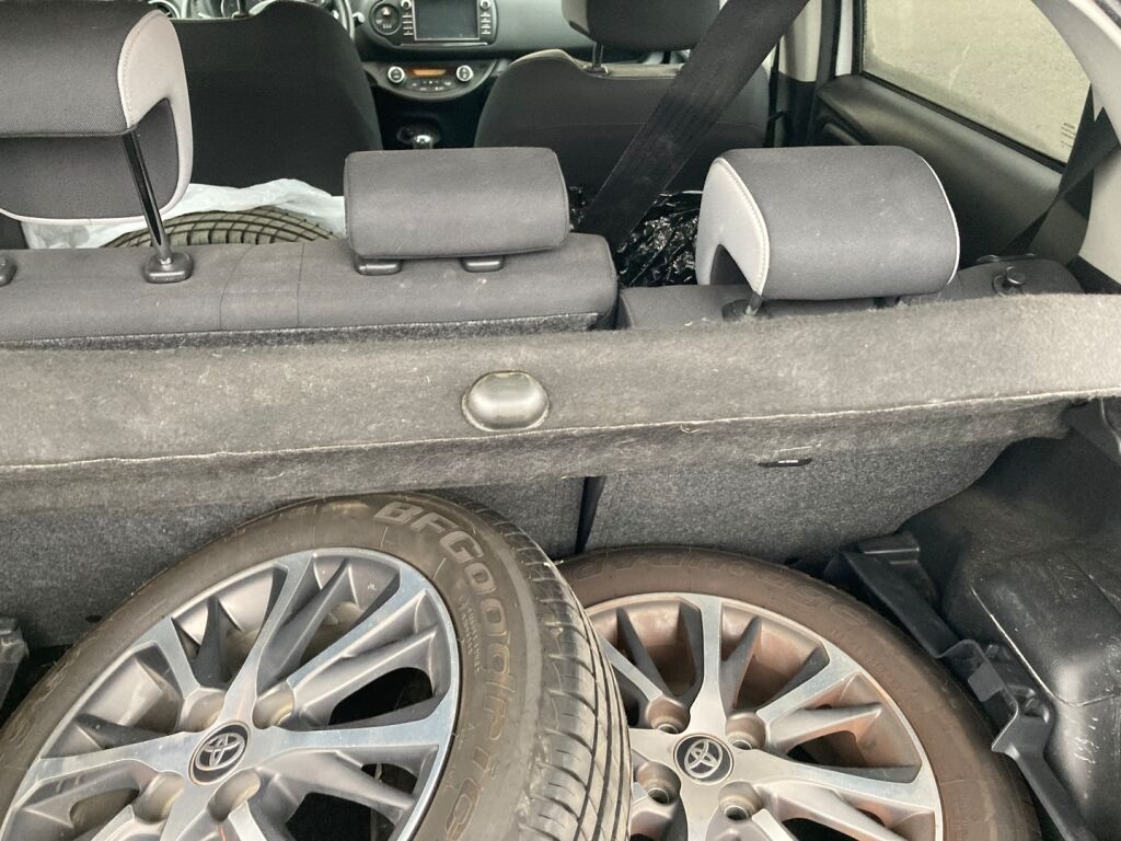 Toyota Yaris 2020 Valkoinen