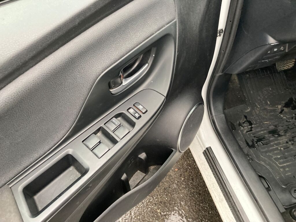 Toyota Yaris 2020 Valkoinen