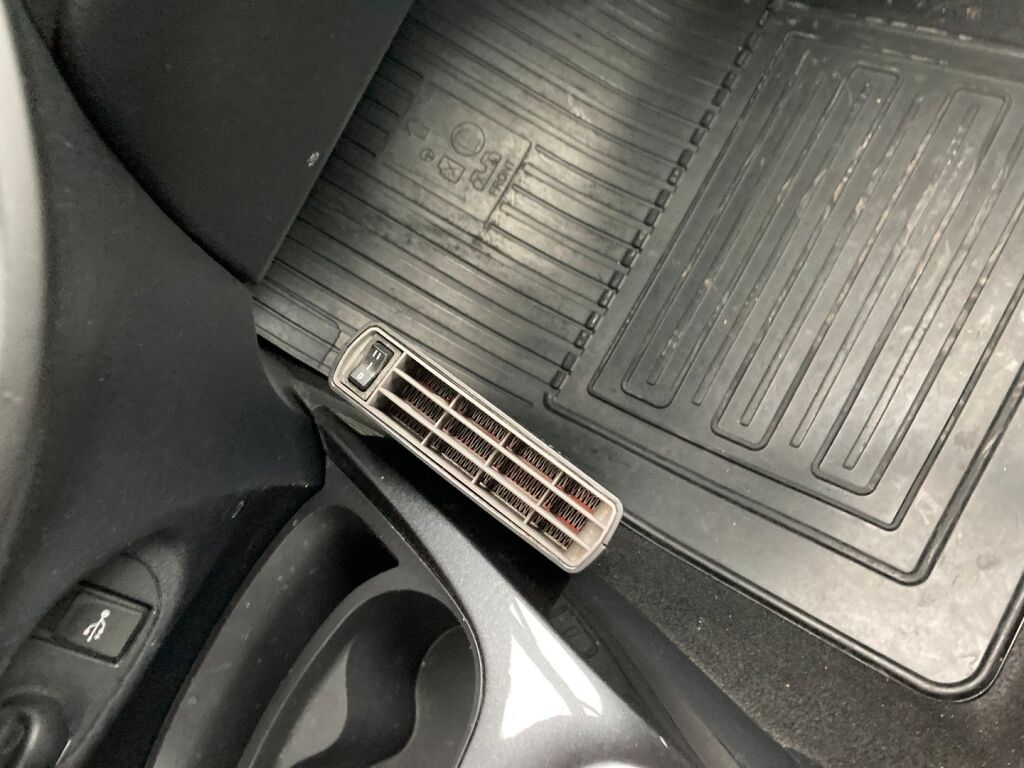 Toyota Yaris 2020 Valkoinen