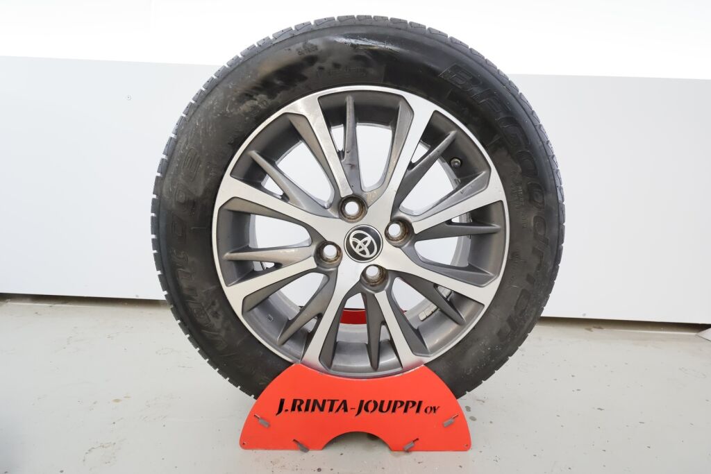 Toyota Yaris 2020 Valkoinen