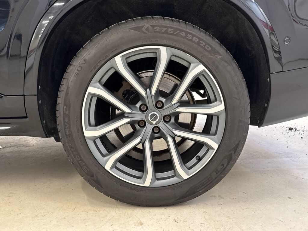 Volvo XC90 2017 Musta