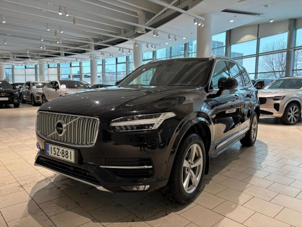 Volvo XC90 2017 Musta